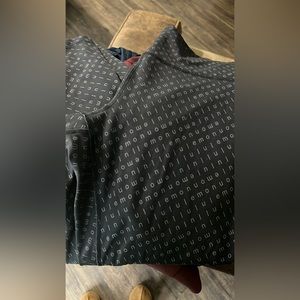 Lululemon legging. Rare find. Smoke free.